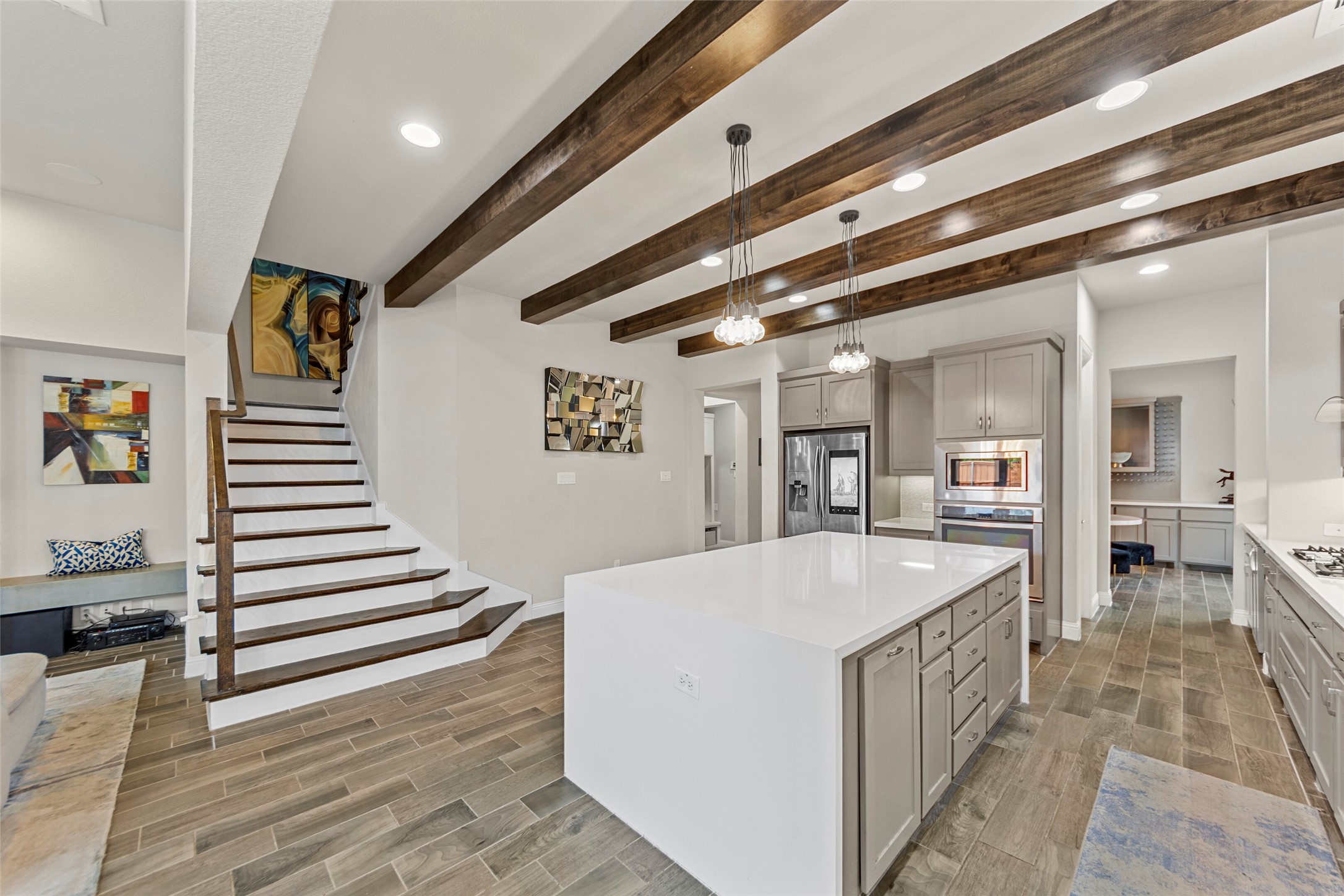 7017 St George S Drive