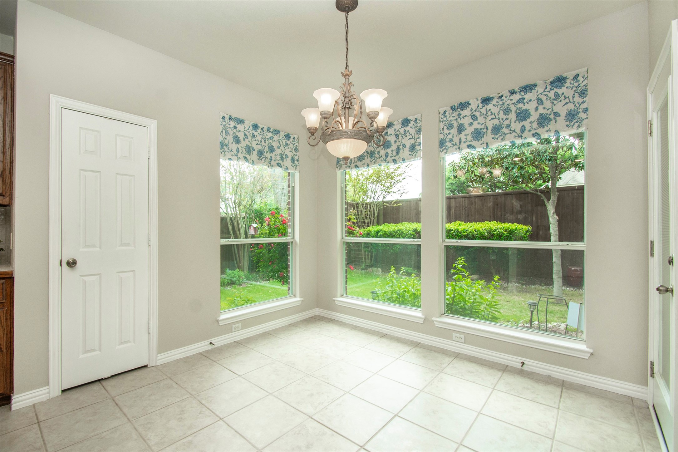 436 Arrowhead Drive