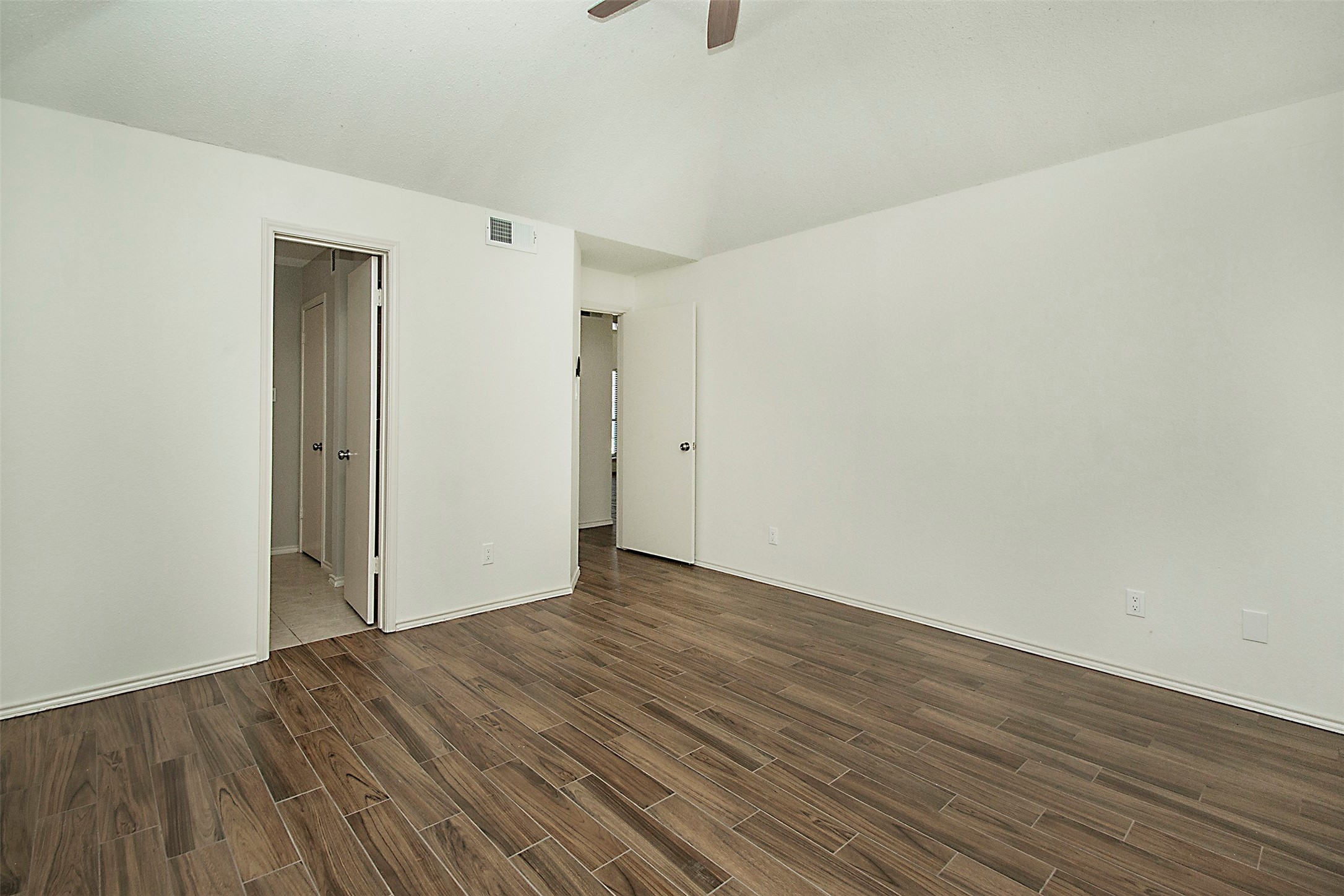3800 Suffolk Lane