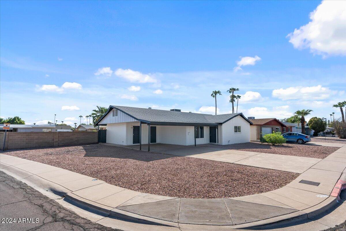 2105 S RIVER Drive