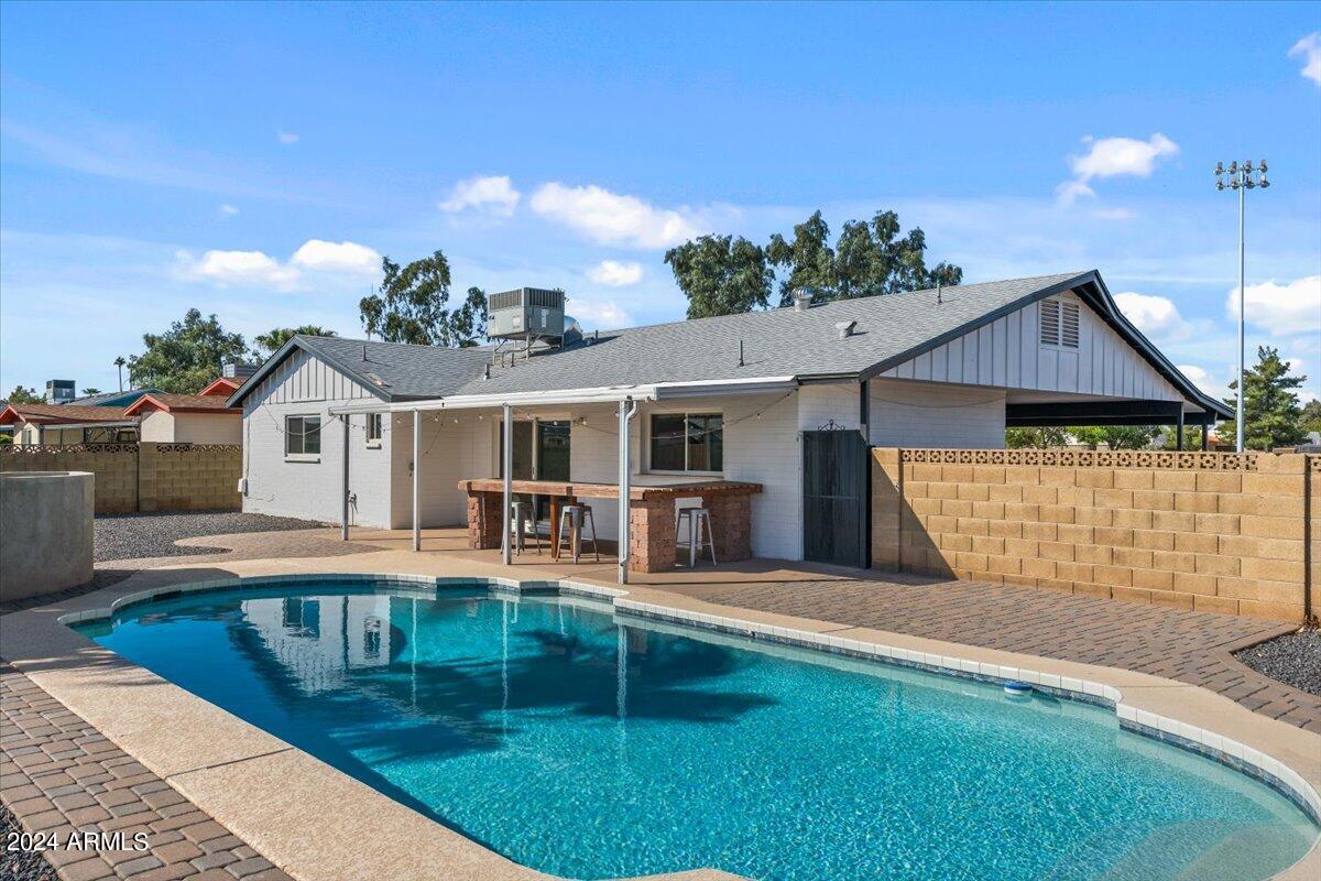 2105 S RIVER Drive