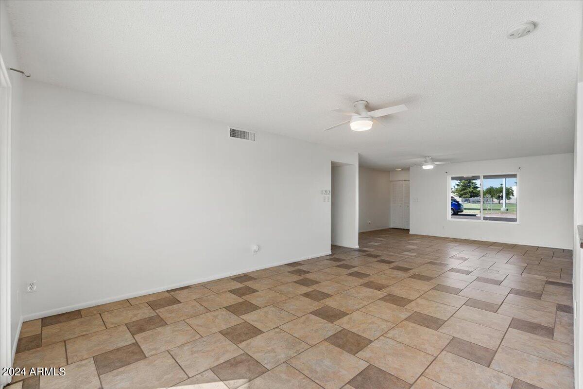 2105 S RIVER Drive