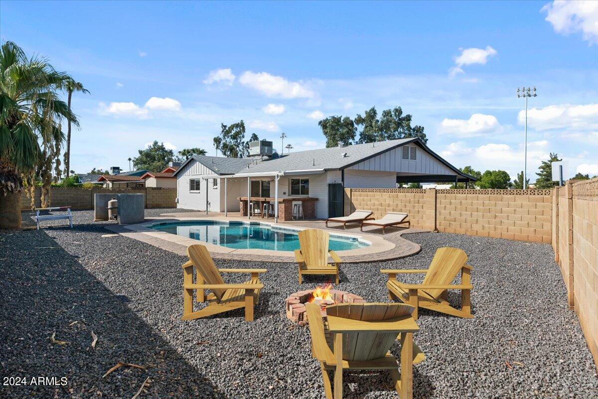 2105 S RIVER Drive