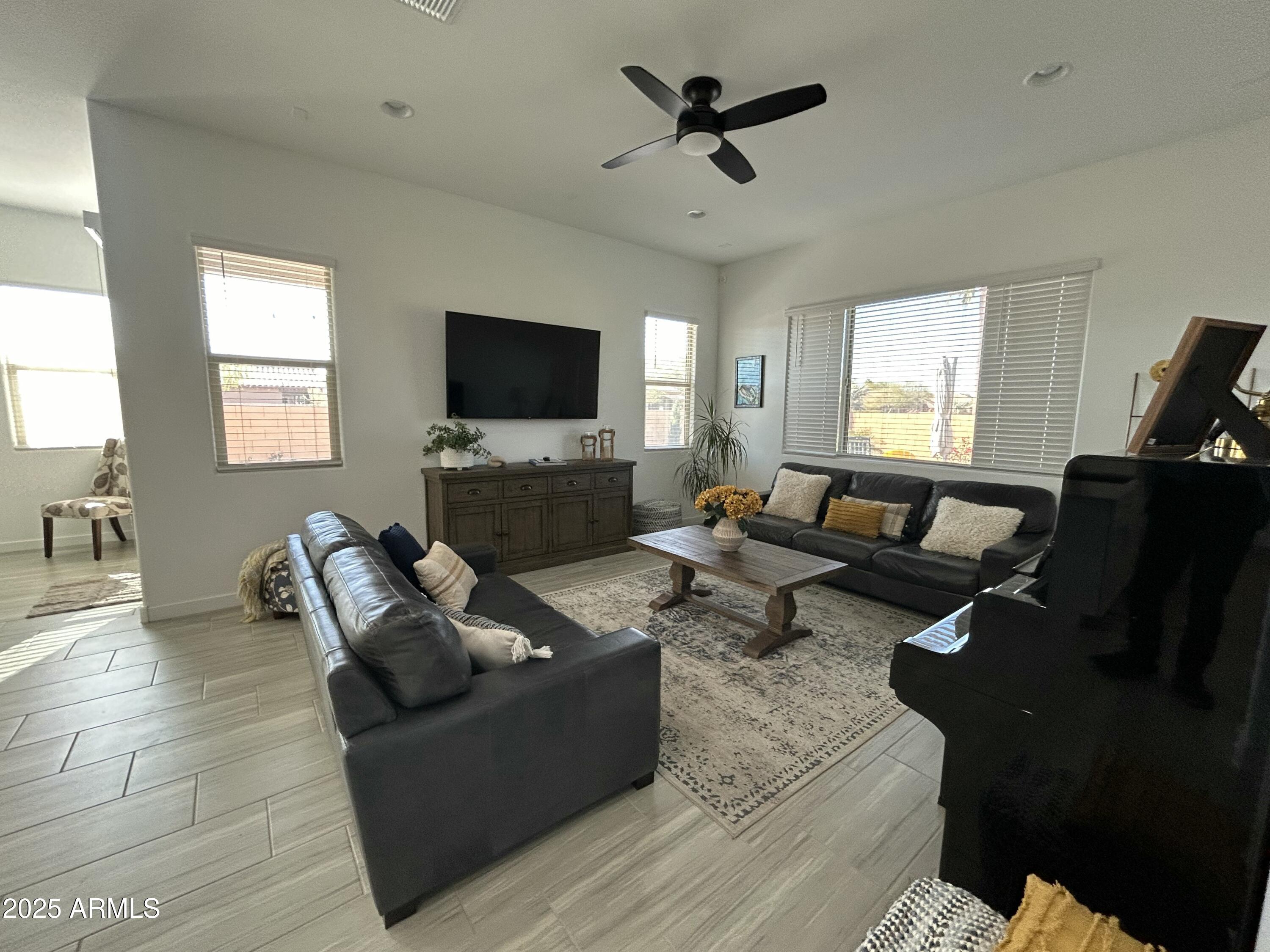 2507 N CASA GRANDE Avenue