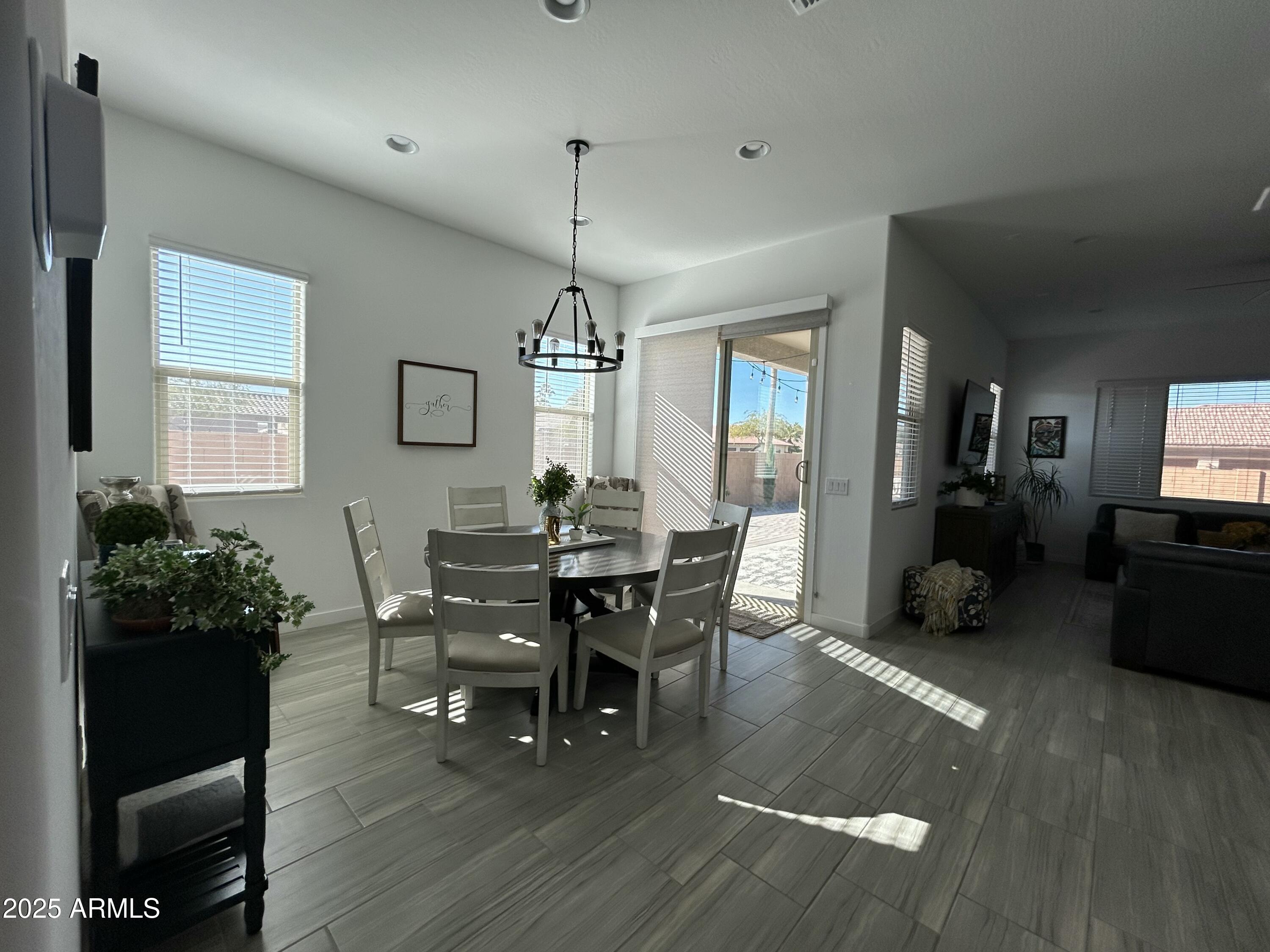 2507 N CASA GRANDE Avenue