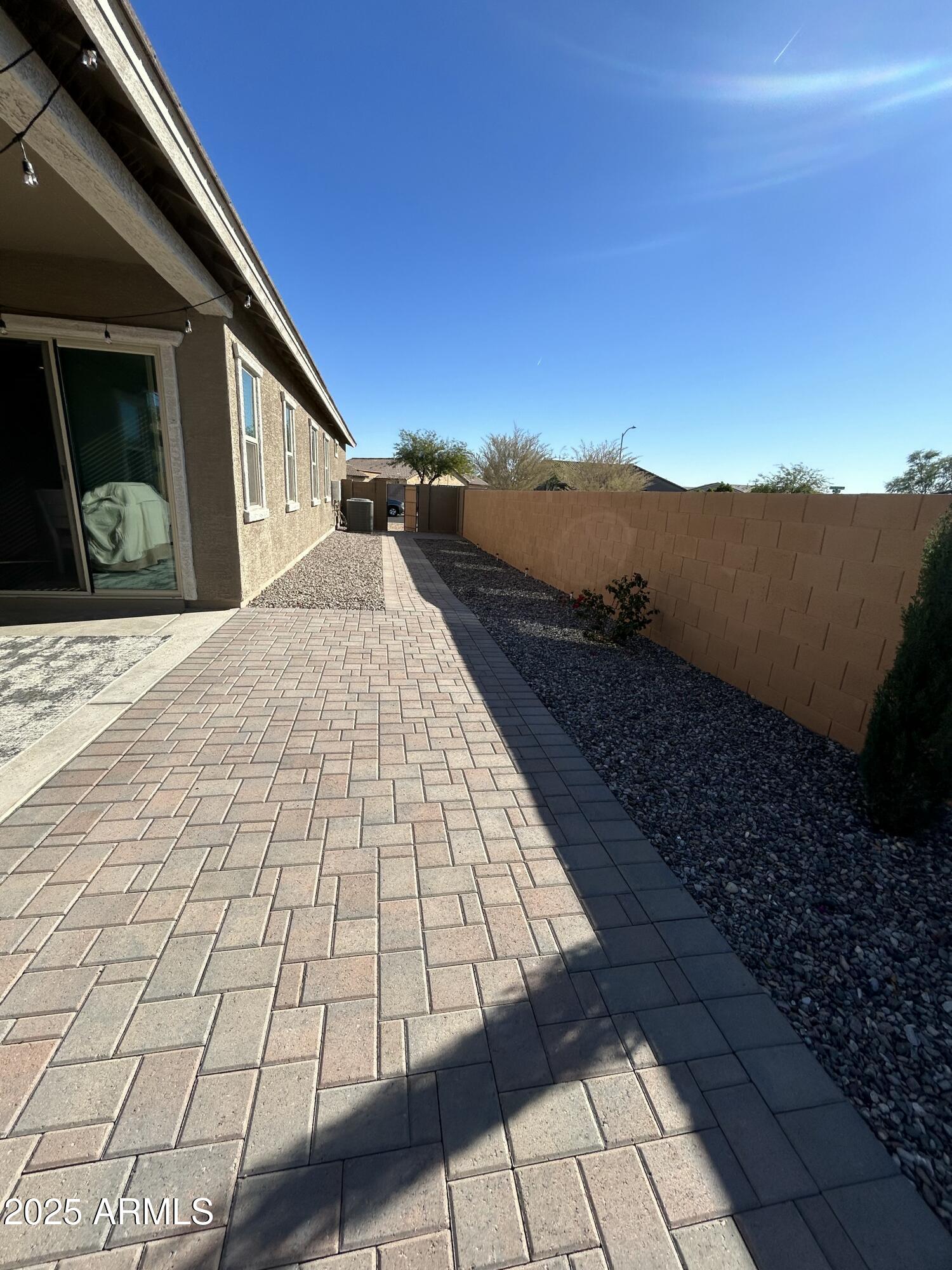 2507 N CASA GRANDE Avenue