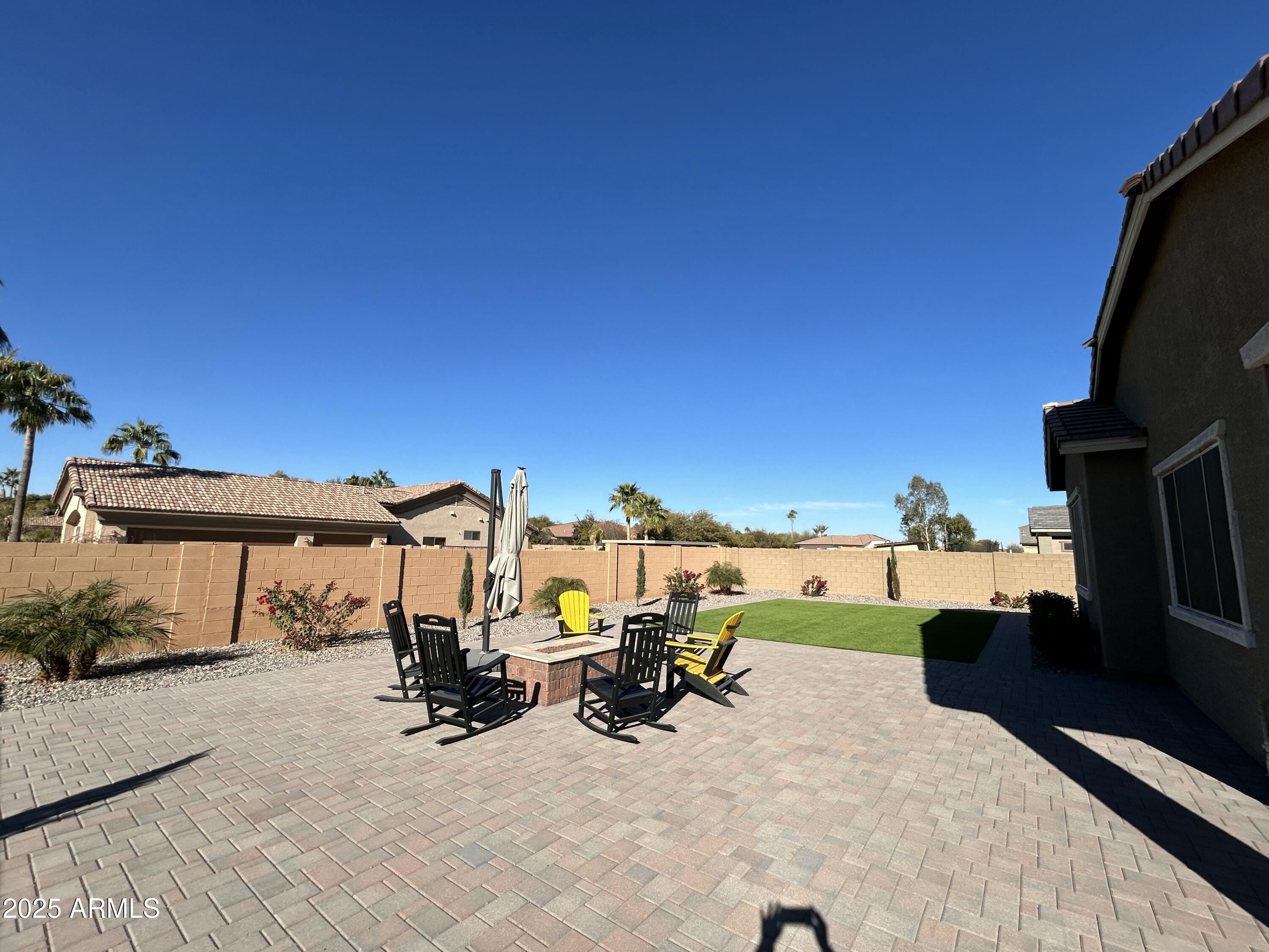 2507 N CASA GRANDE Avenue