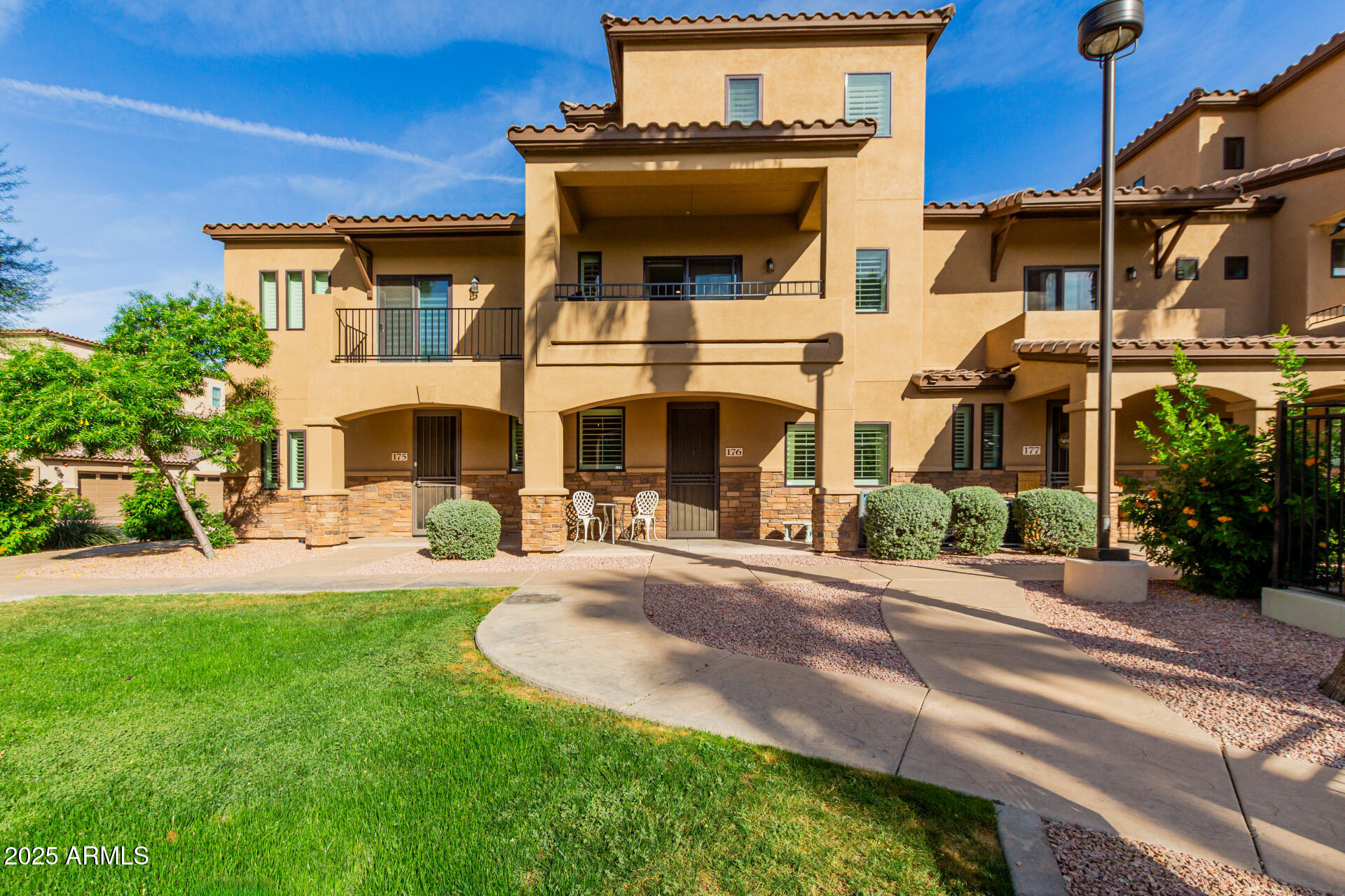 2821 S SKYLINE Drive 176