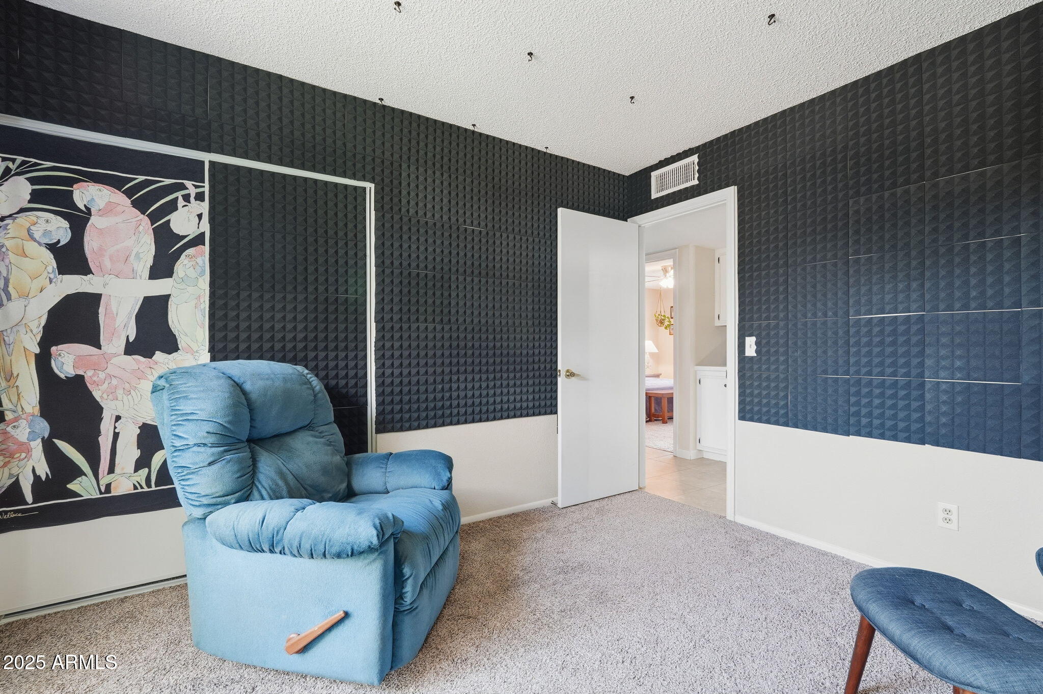 1504 N IOWA Street