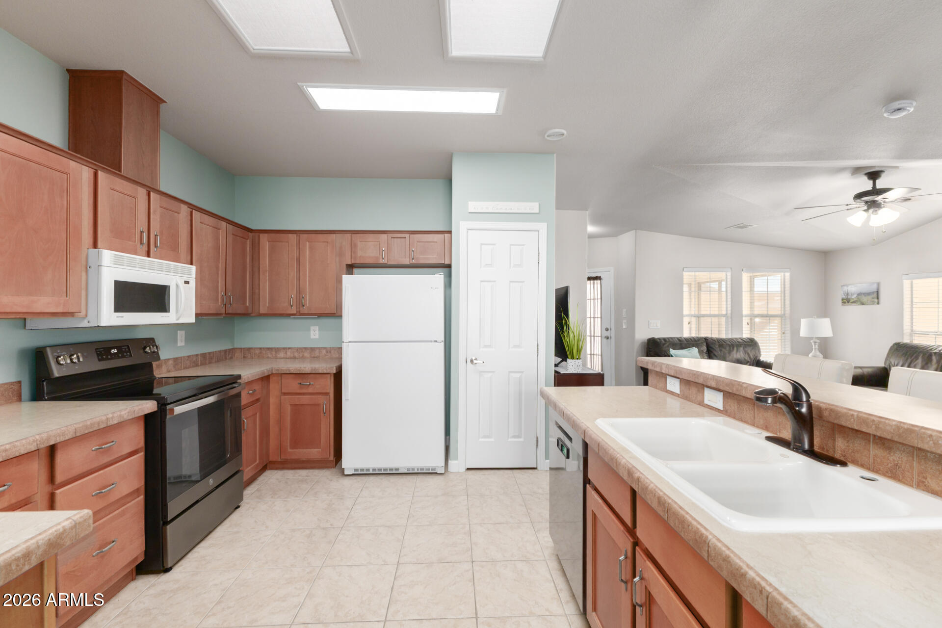 3301 S Goldfield Road 2056