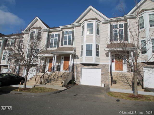 1004 Briar Woods Lane 1004