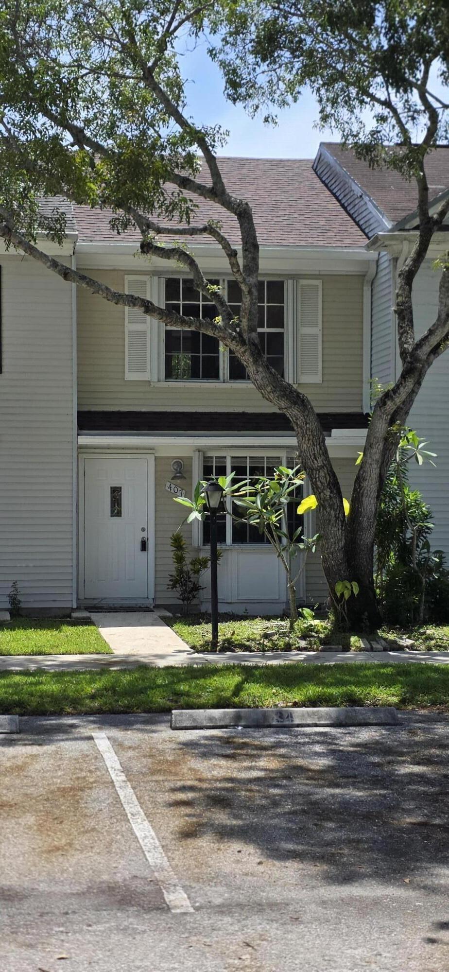 407 GEORGIAN PARK Drive