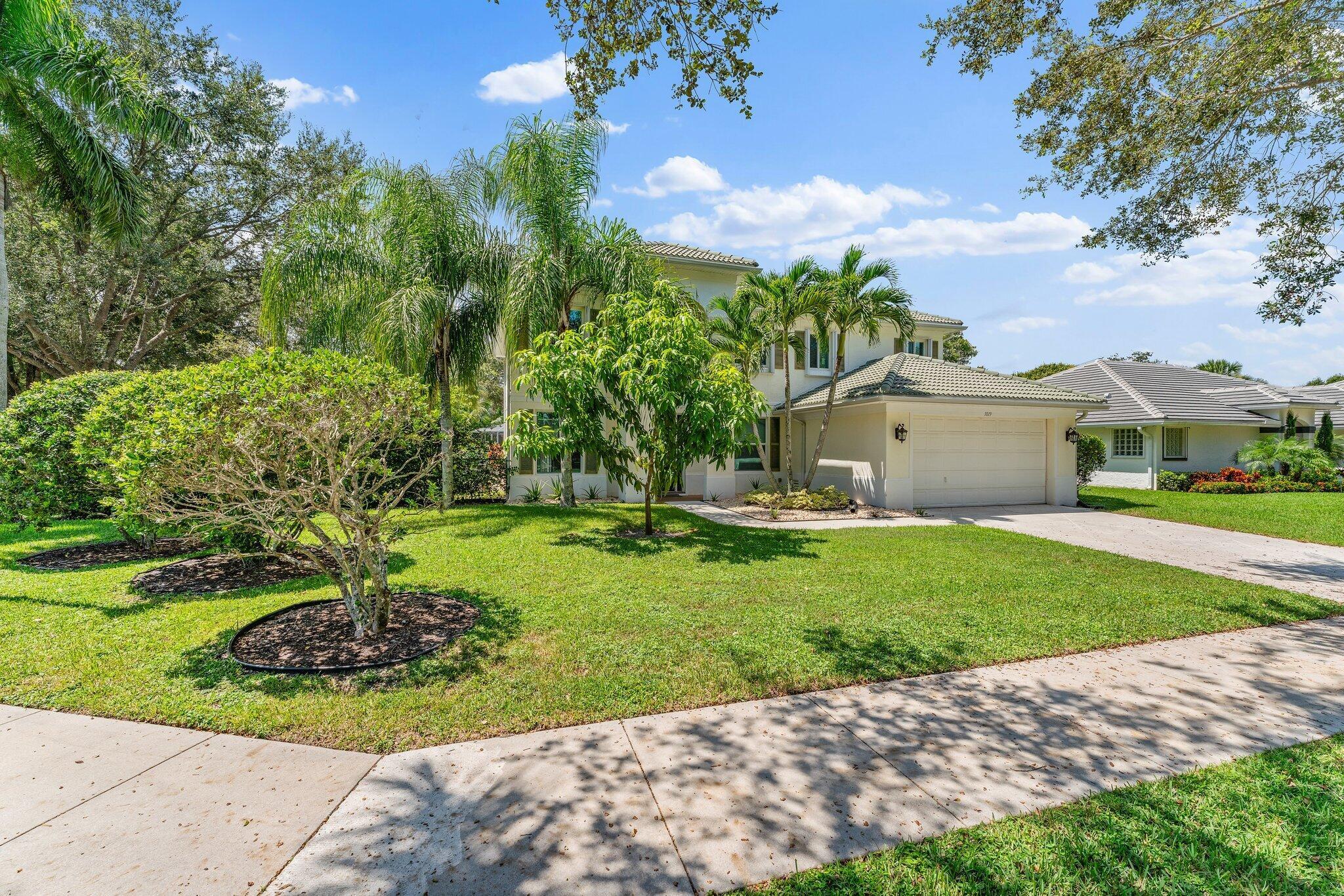 1019 N Egret Circle N