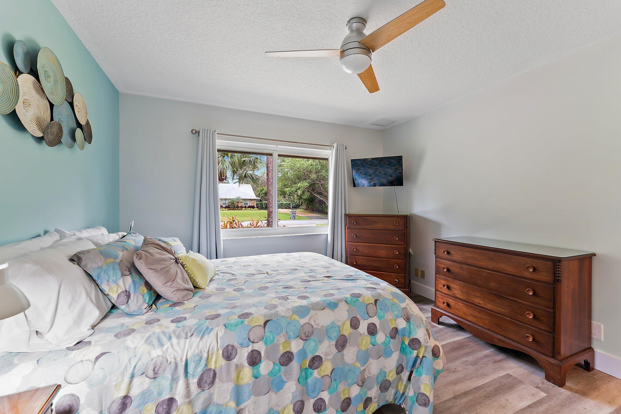 6799 Imperial Woods Road