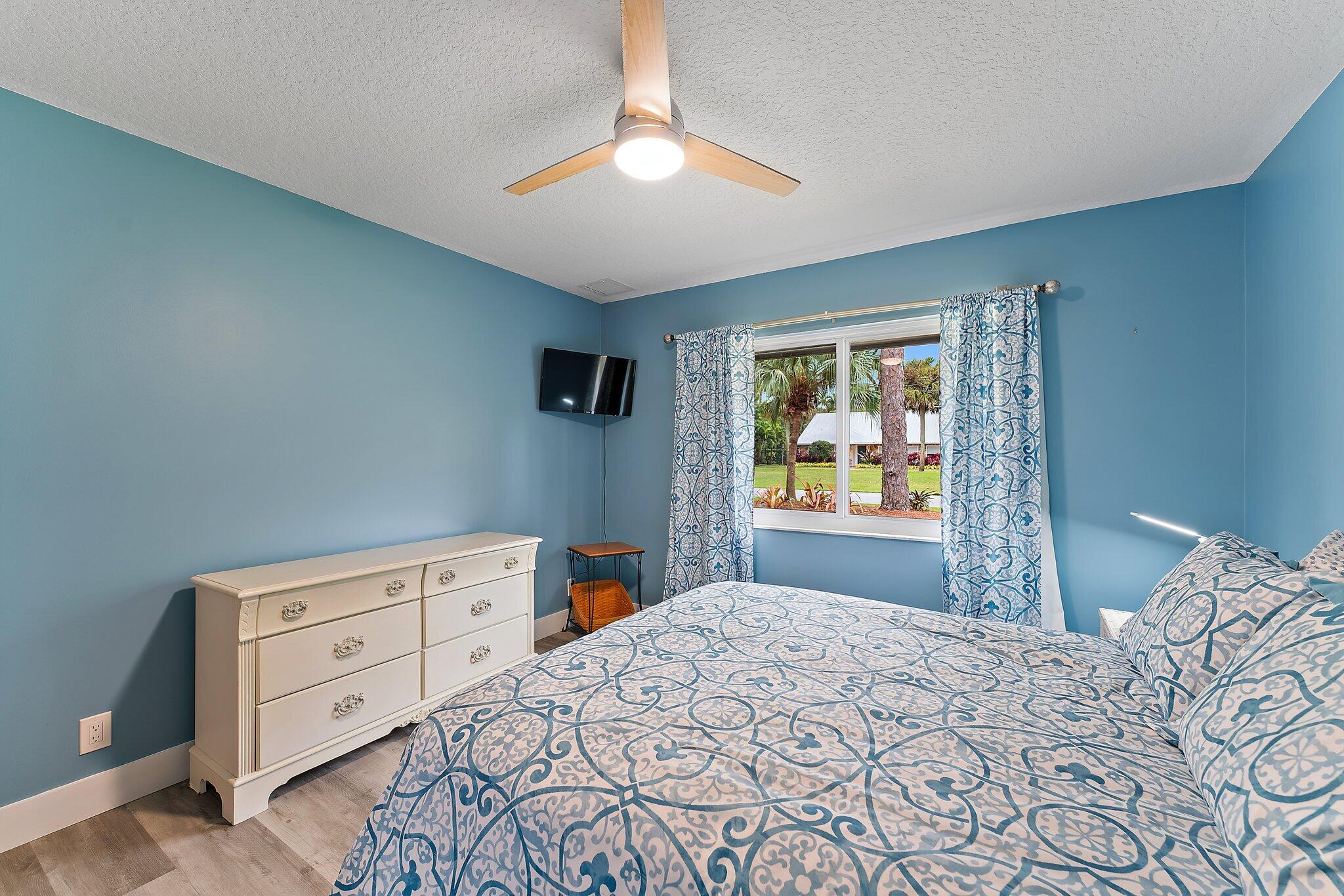 6799 Imperial Woods Road