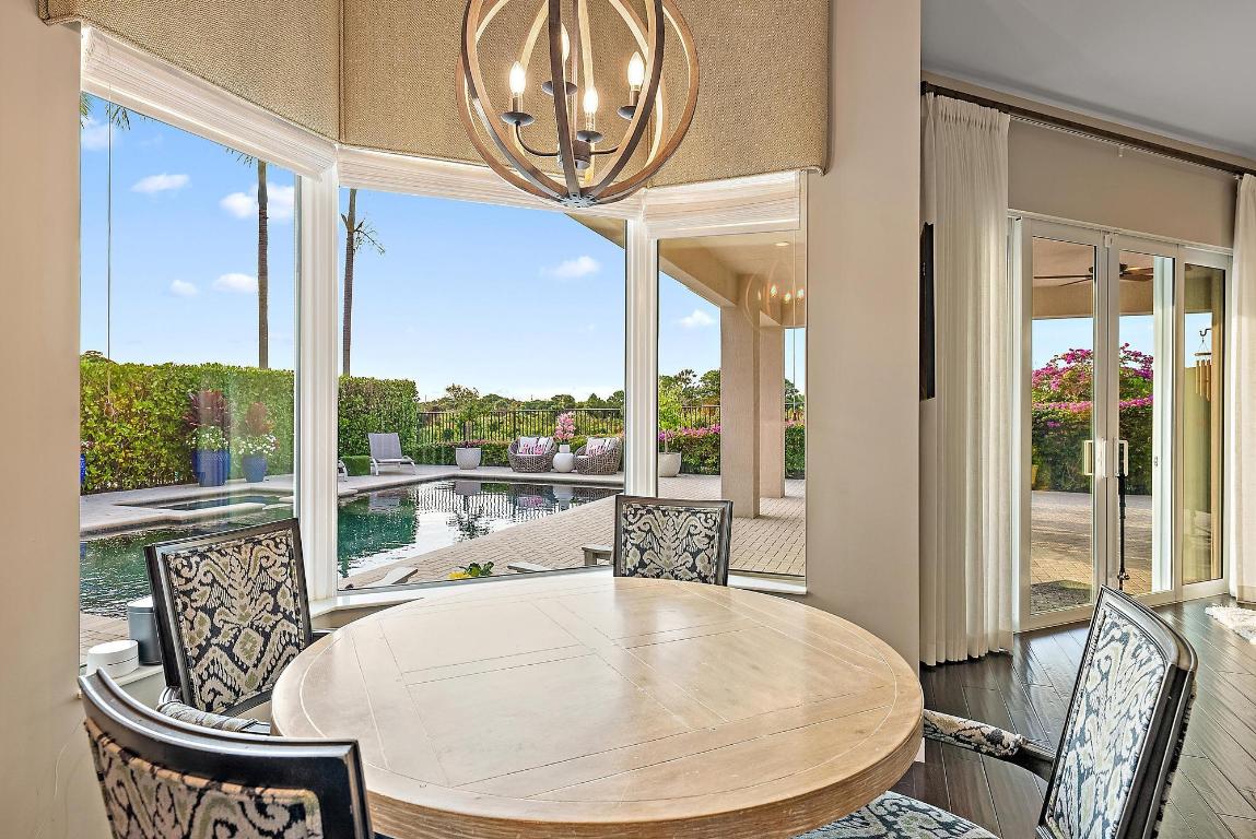 1607 E Hemingway Drive