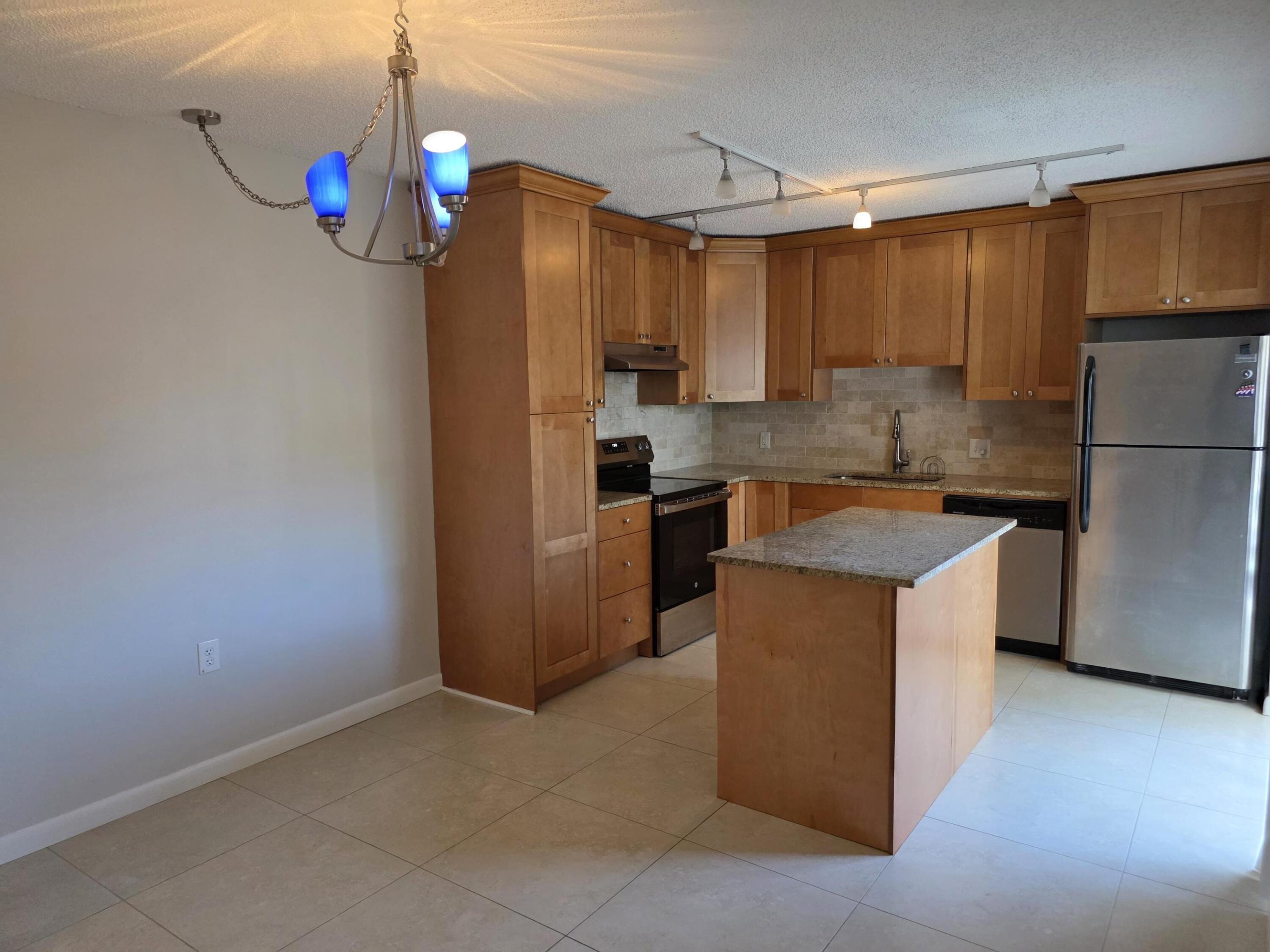 3900 County Line Road 11a