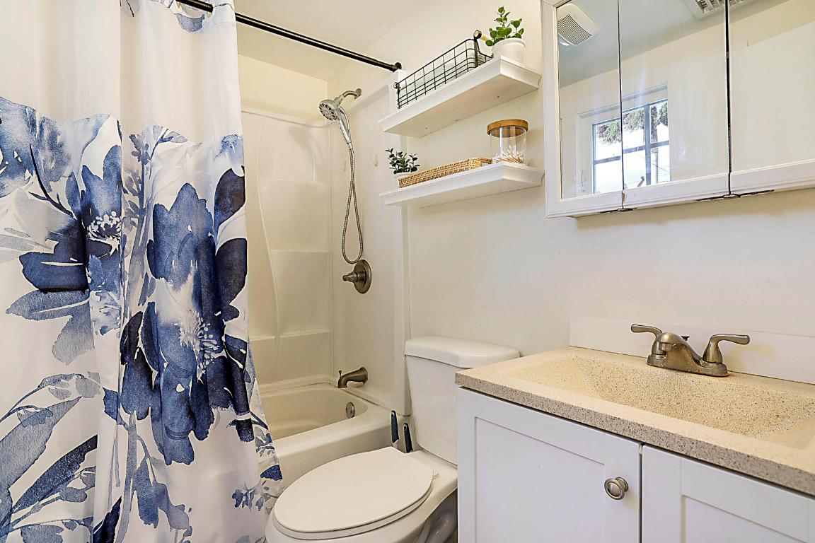 1017 SW Spruce Street