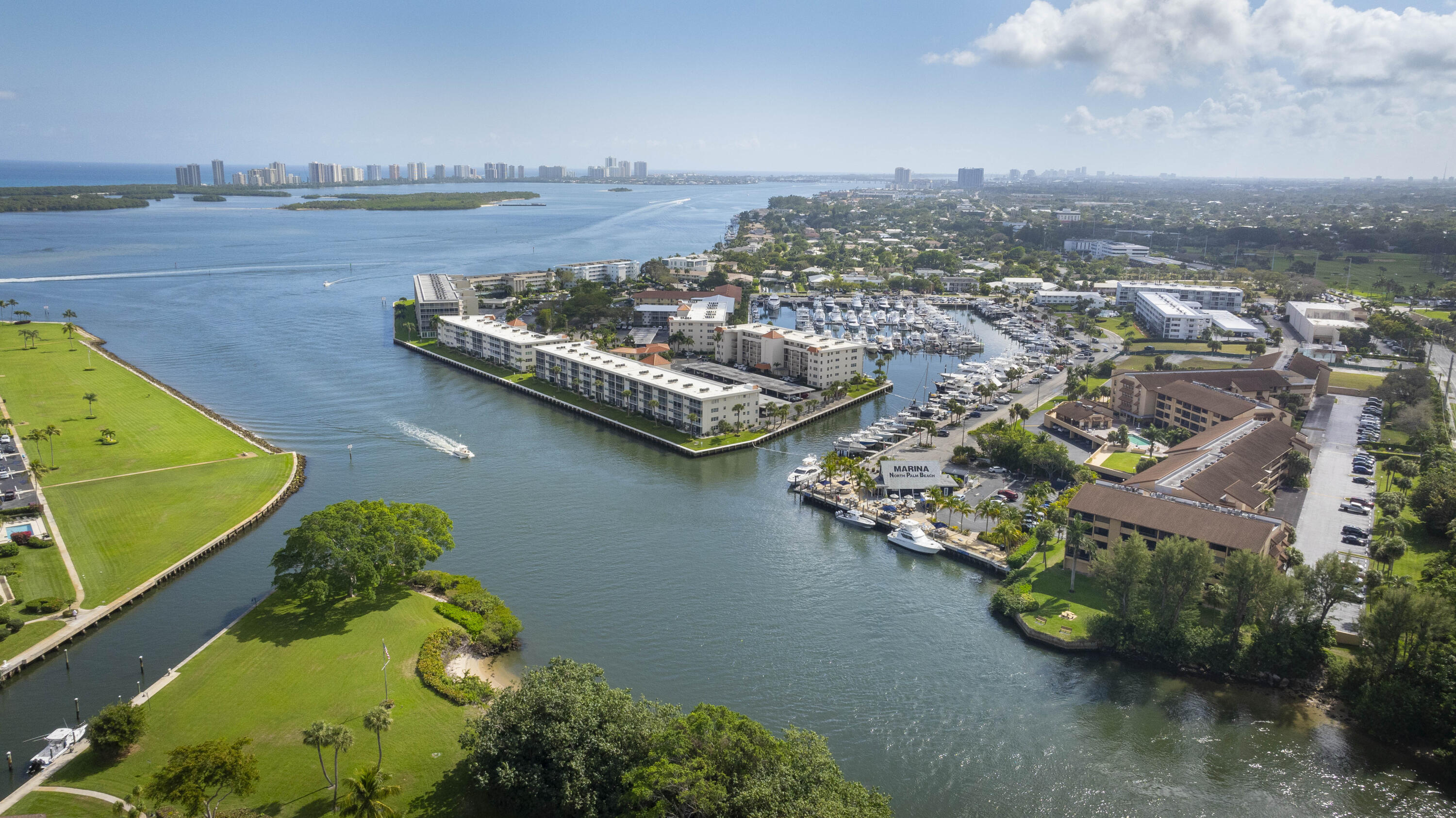 1036 Us Highway 1 216