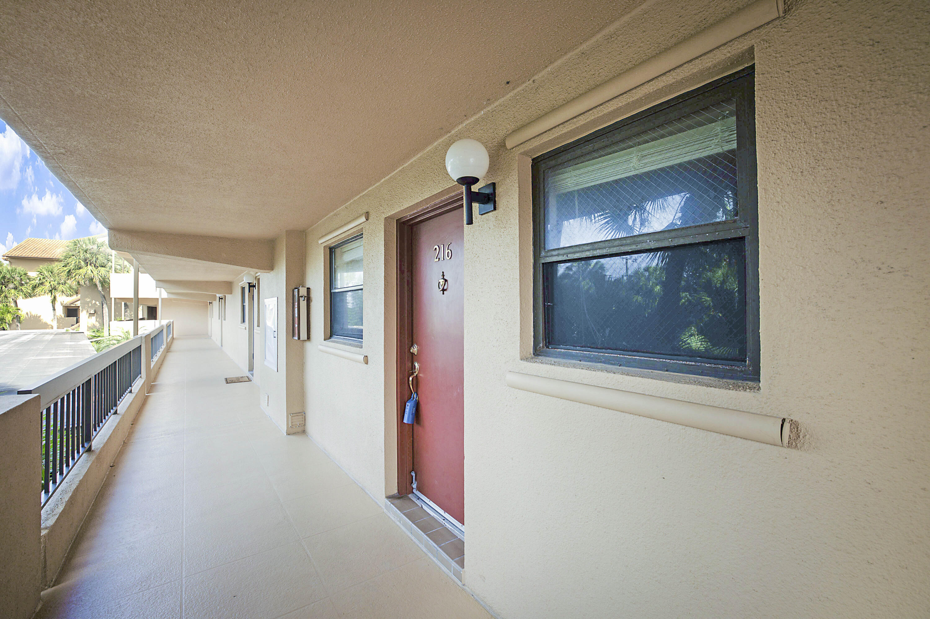 1036 Us Highway 1 216