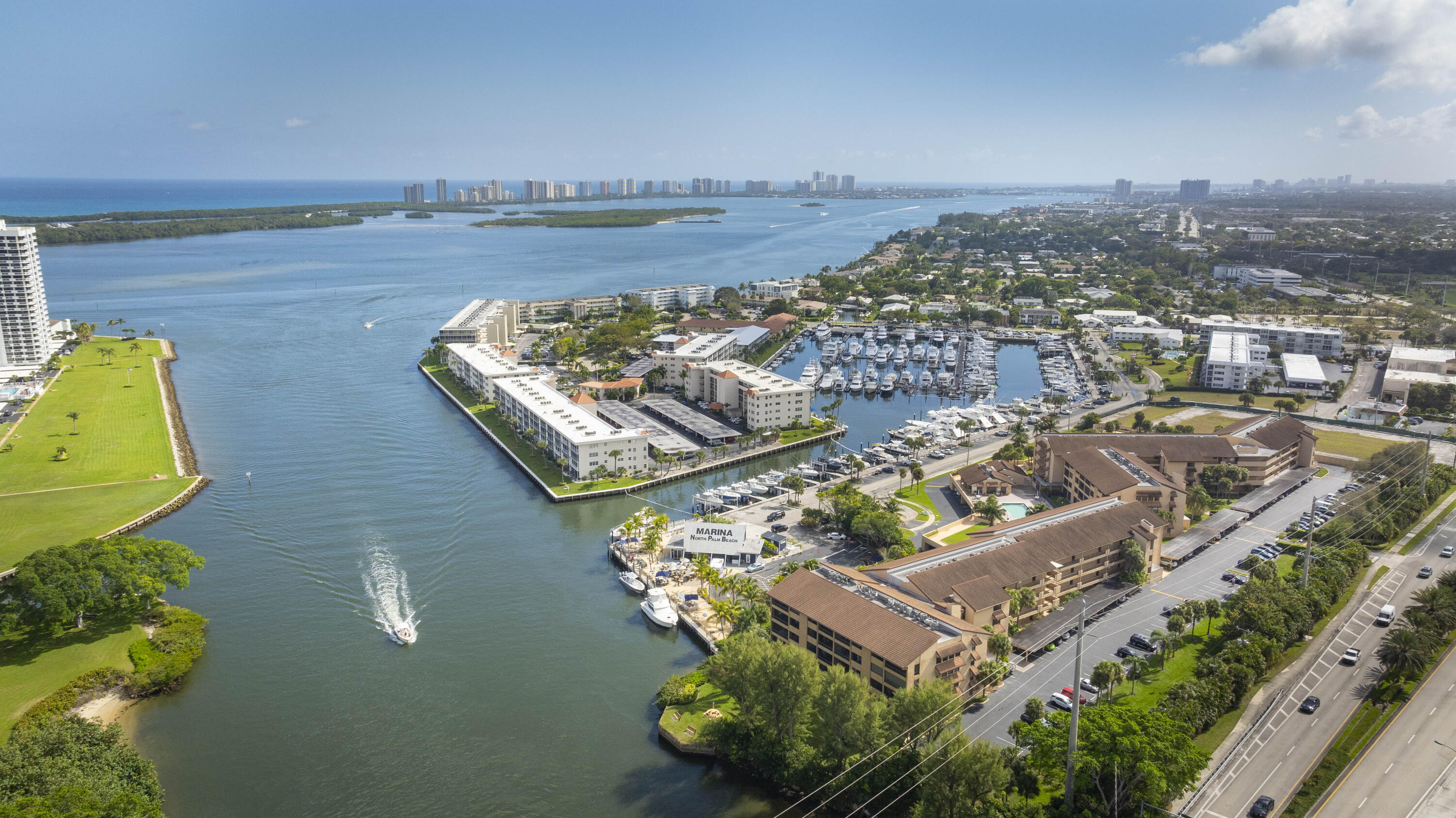 1036 Us Highway 1 216