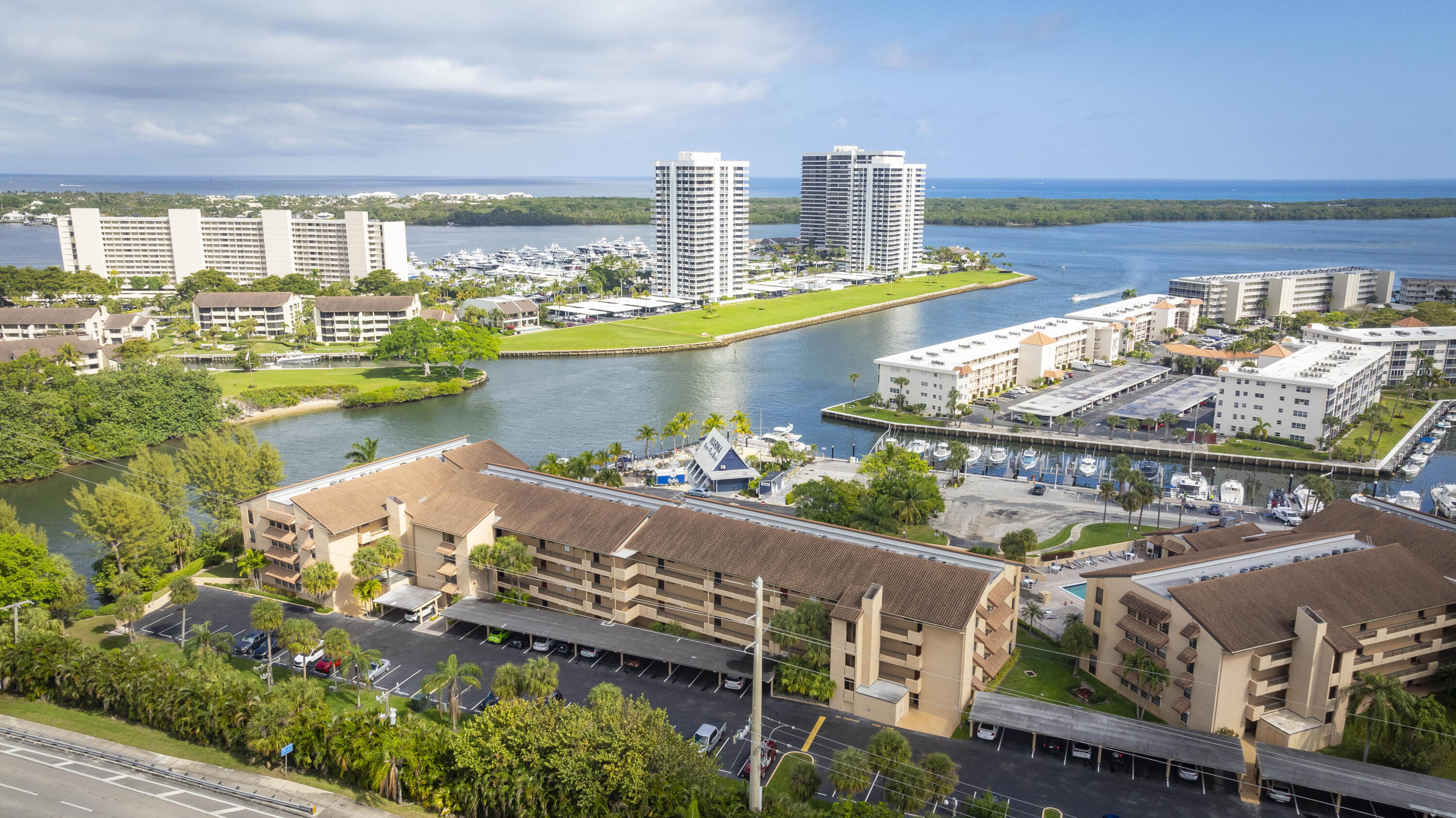 1036 Us Highway 1 216