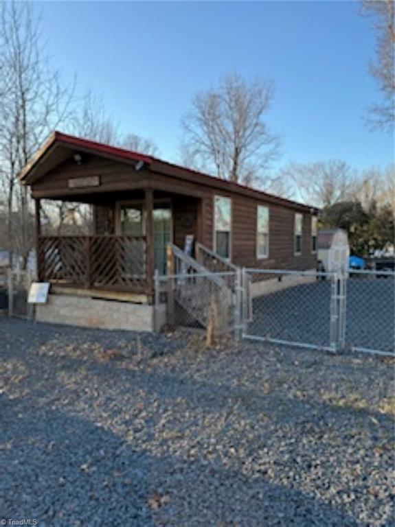 200 Lake Tillery Trail