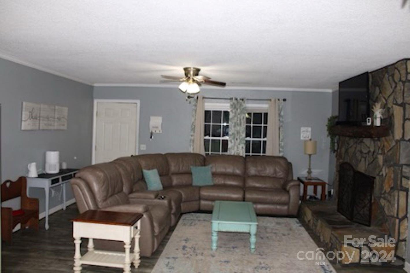 207 Gold Branch Road