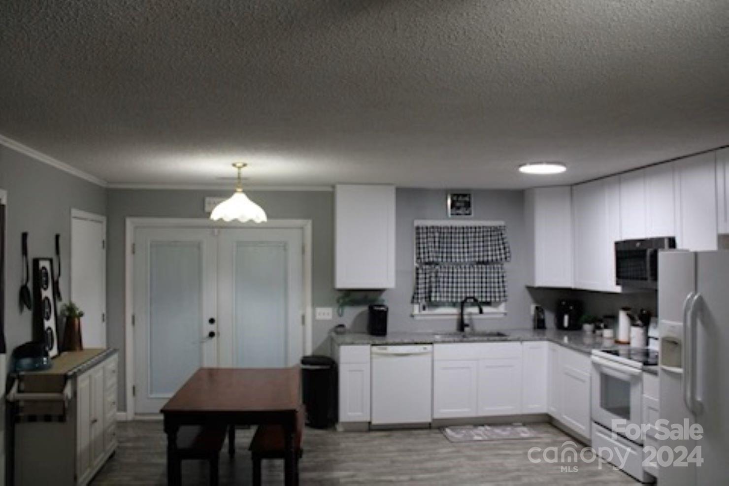 207 Gold Branch Road