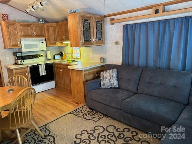 123 Indian Harbor Trail