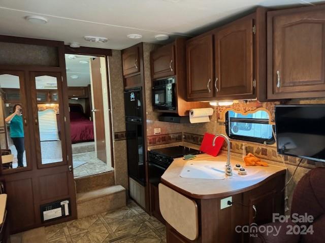 103 Twin Bluff Trail