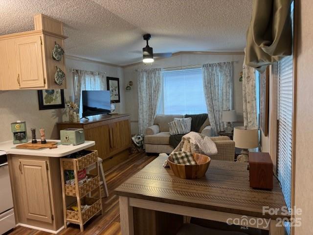 103 Holly Harbor Trail Unit: 348A