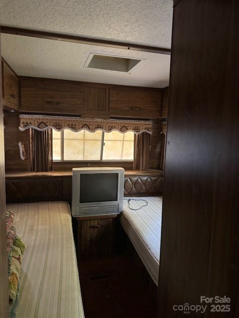 104 Oak Trail