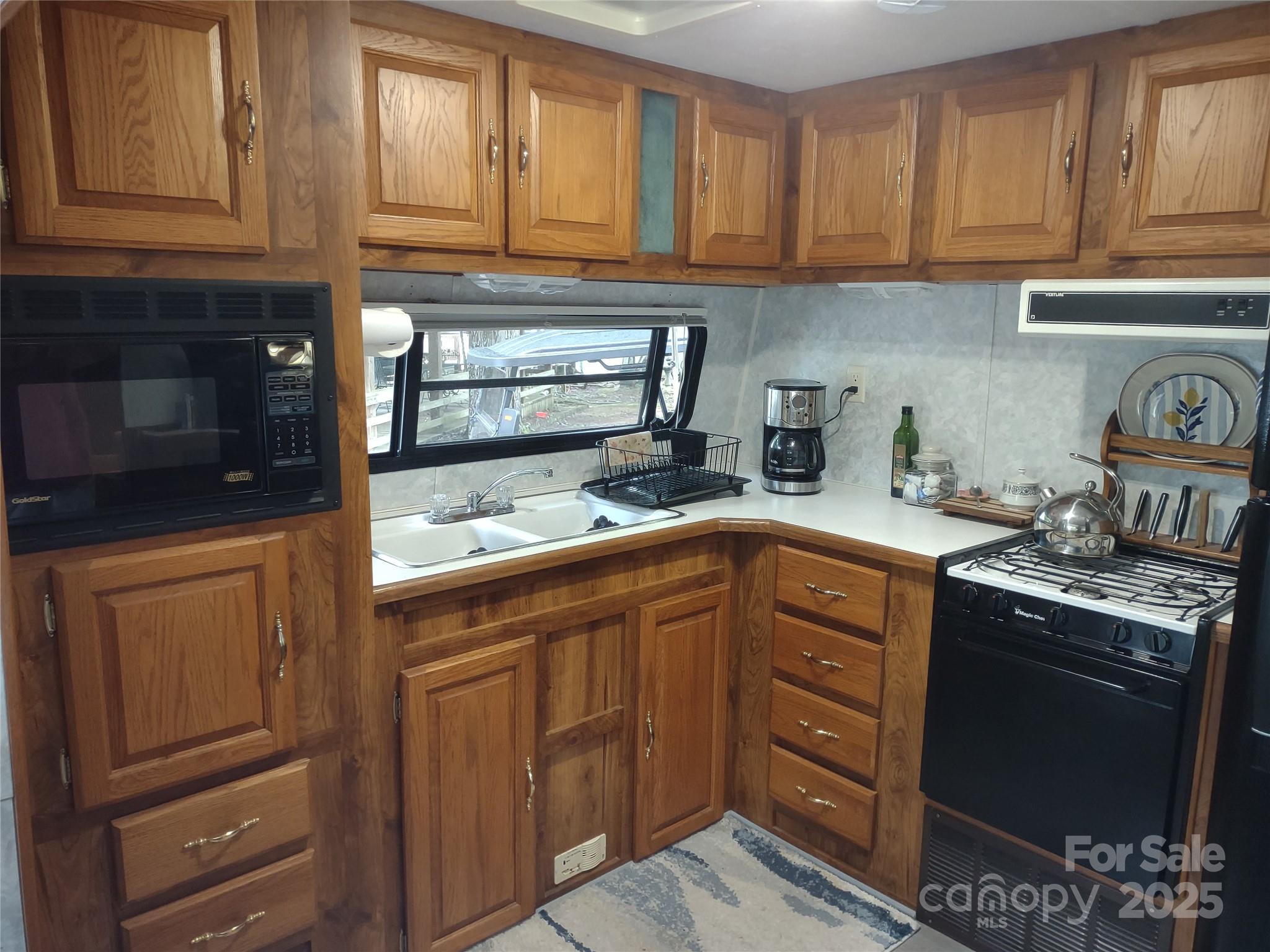 108 Captains Court