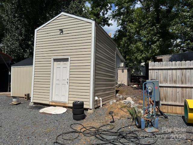 114 Redwood Trail