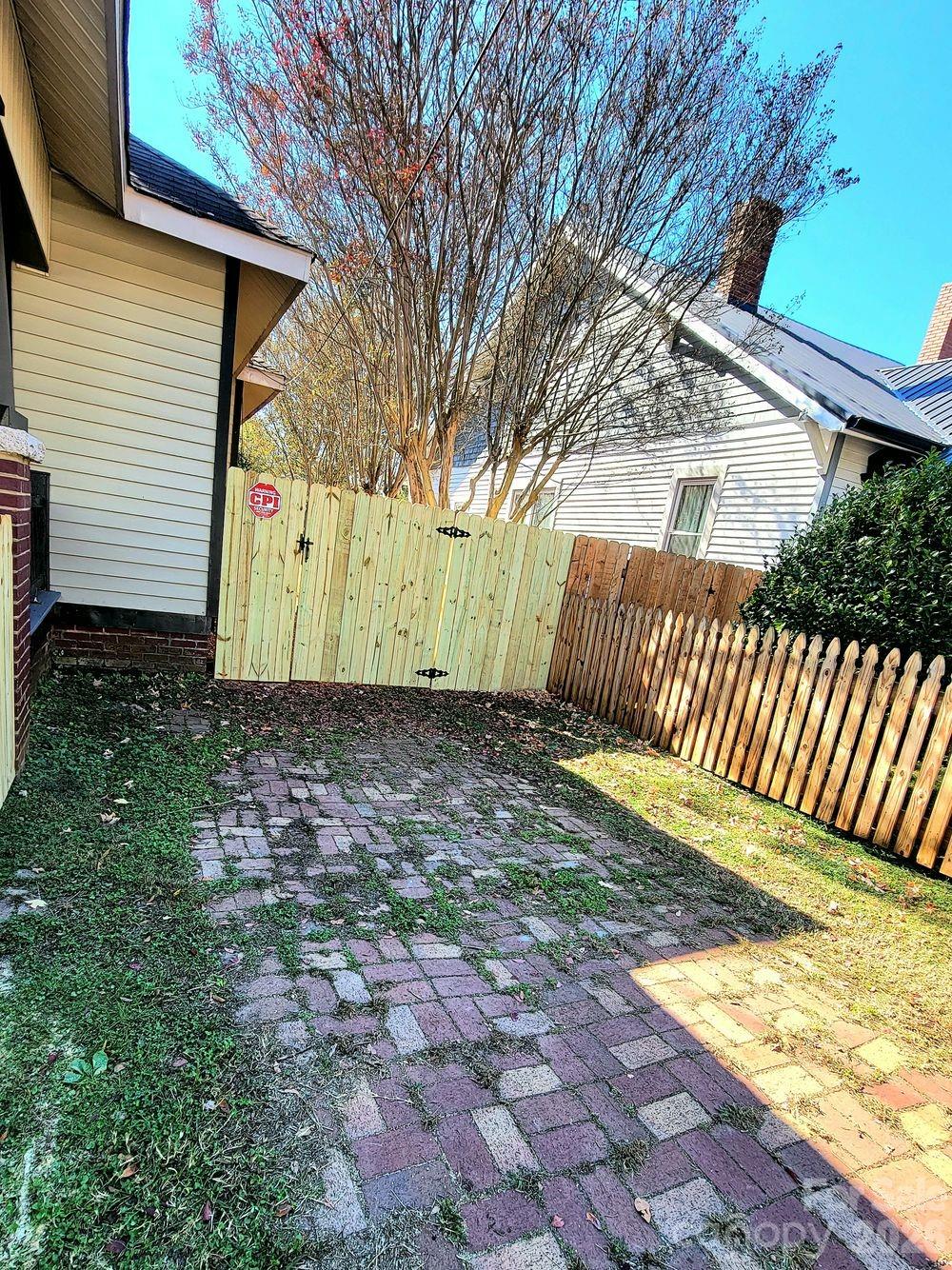 109 Ridge Avenue
