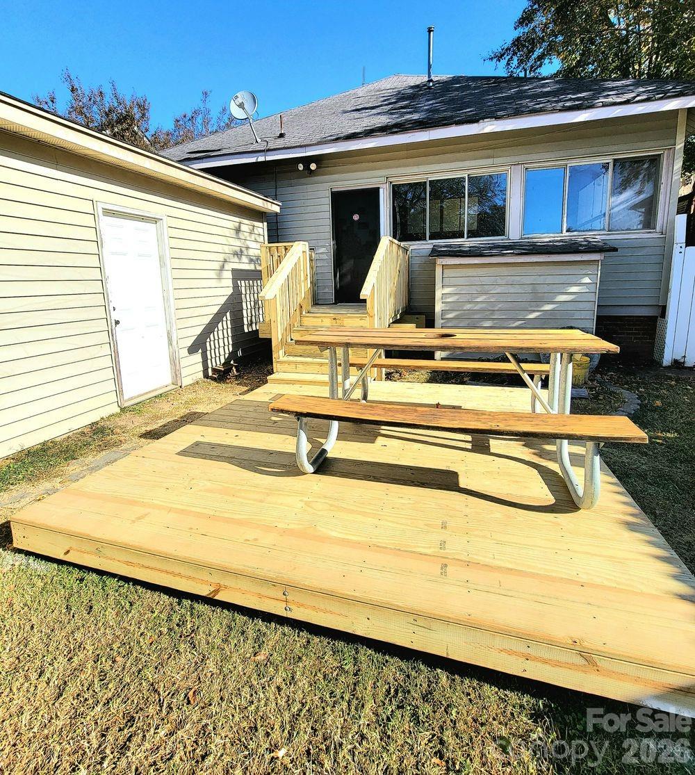 109 Ridge Avenue
