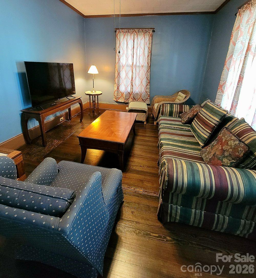 109 Ridge Avenue