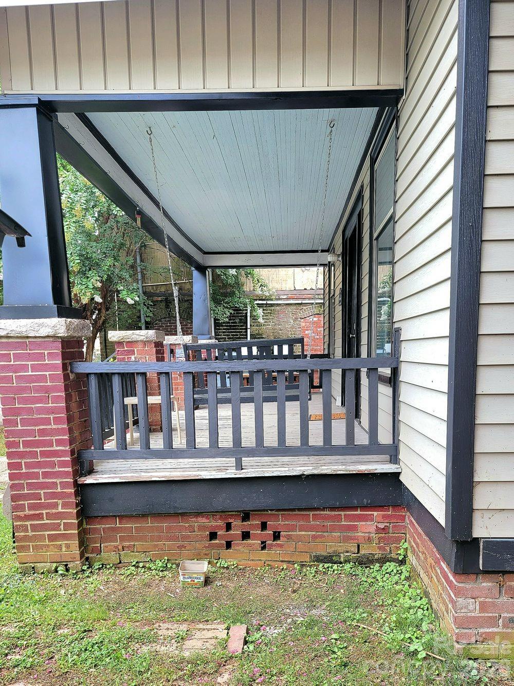109 Ridge Avenue