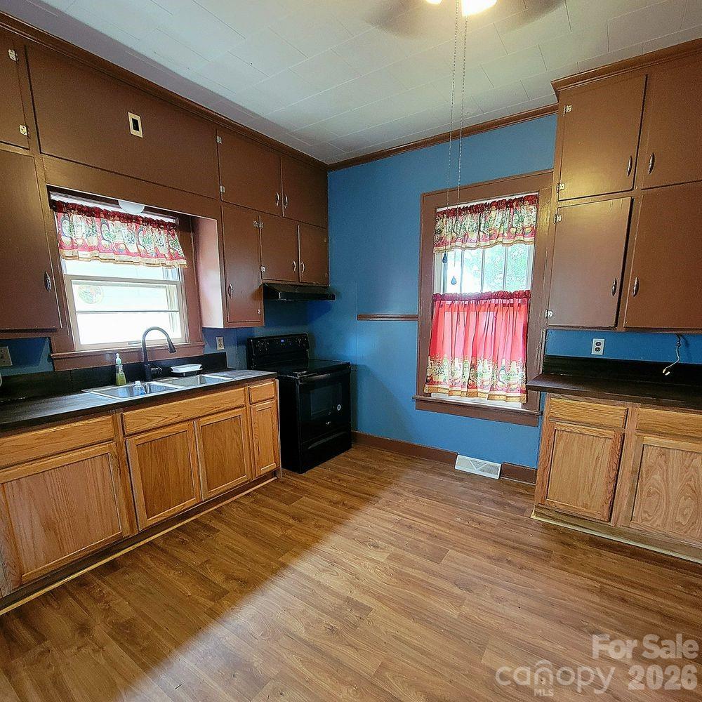 109 Ridge Avenue
