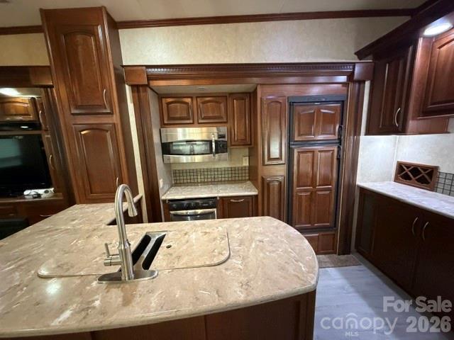 114 Redwood Trail