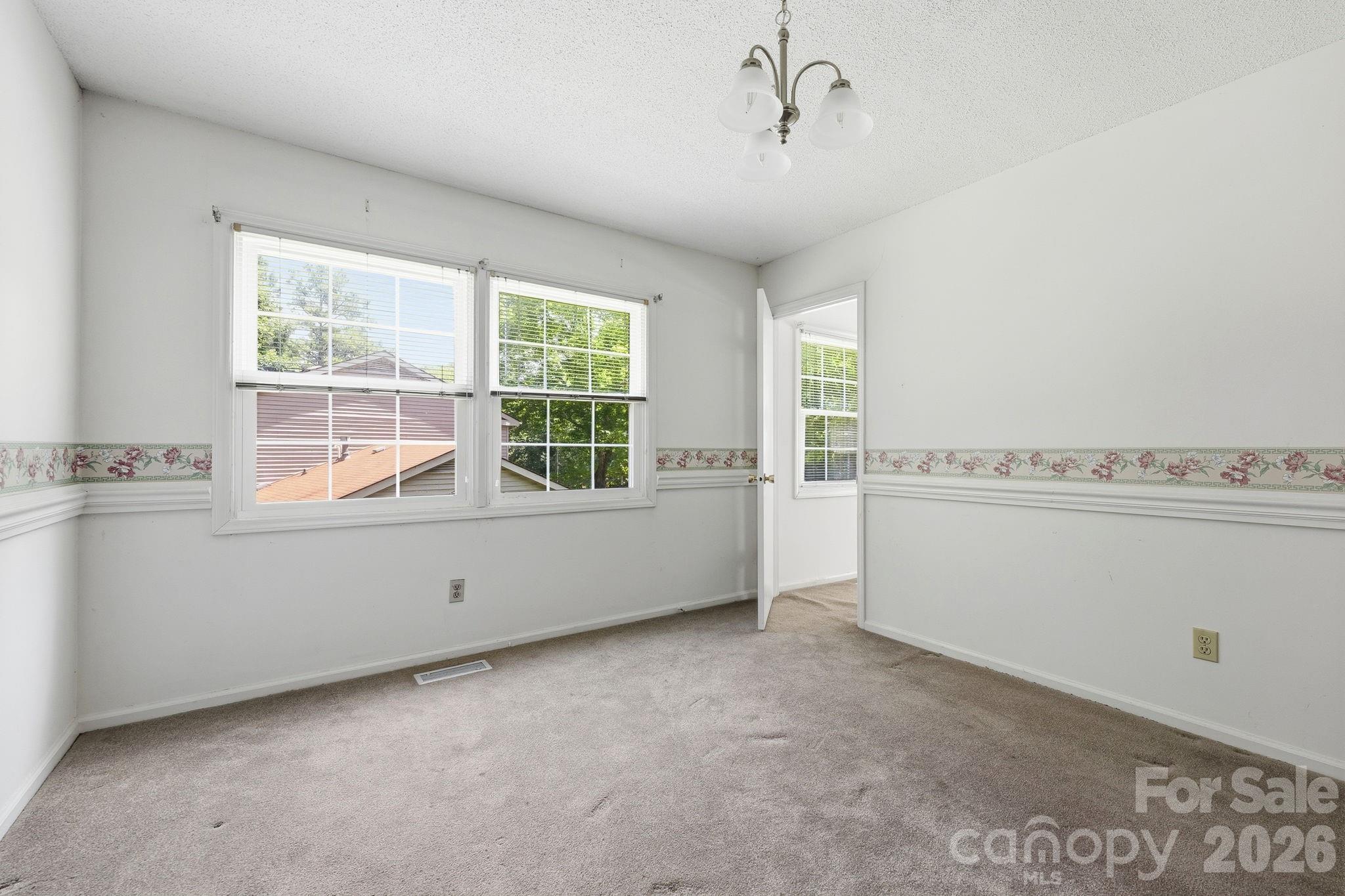 994 Tamworth Road