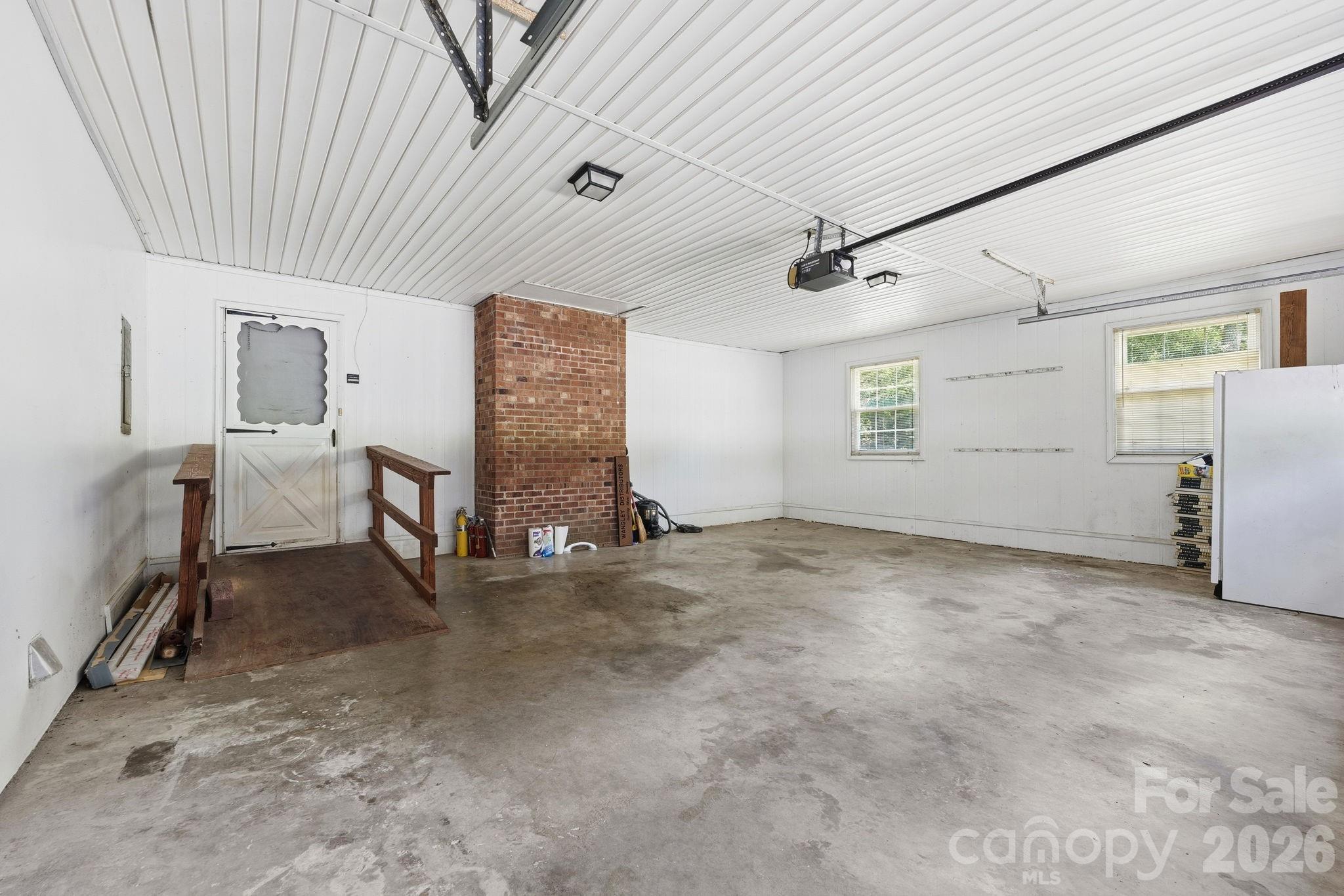 994 Tamworth Road