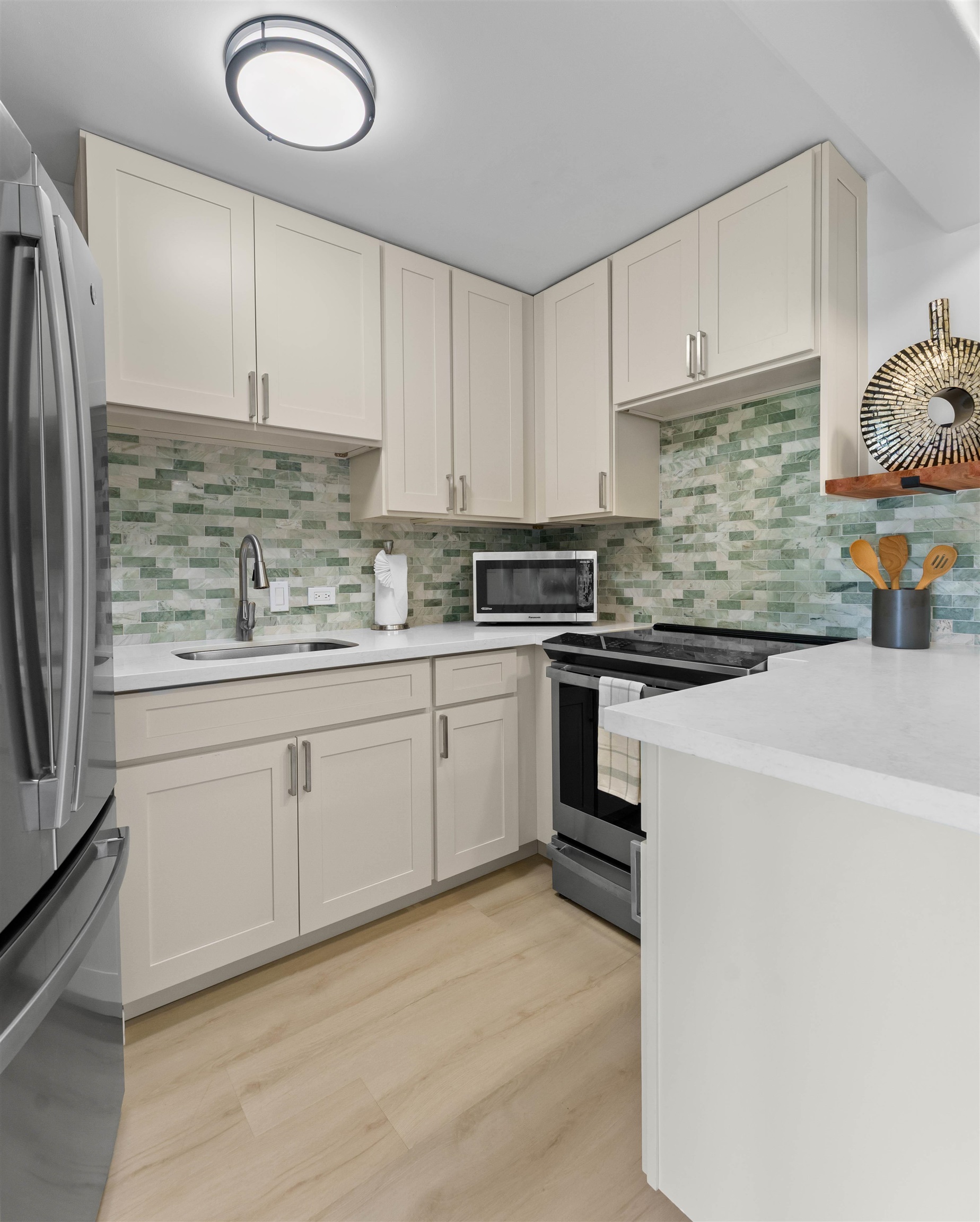 3823 Lower Honoapiilani Rd Unit: 105