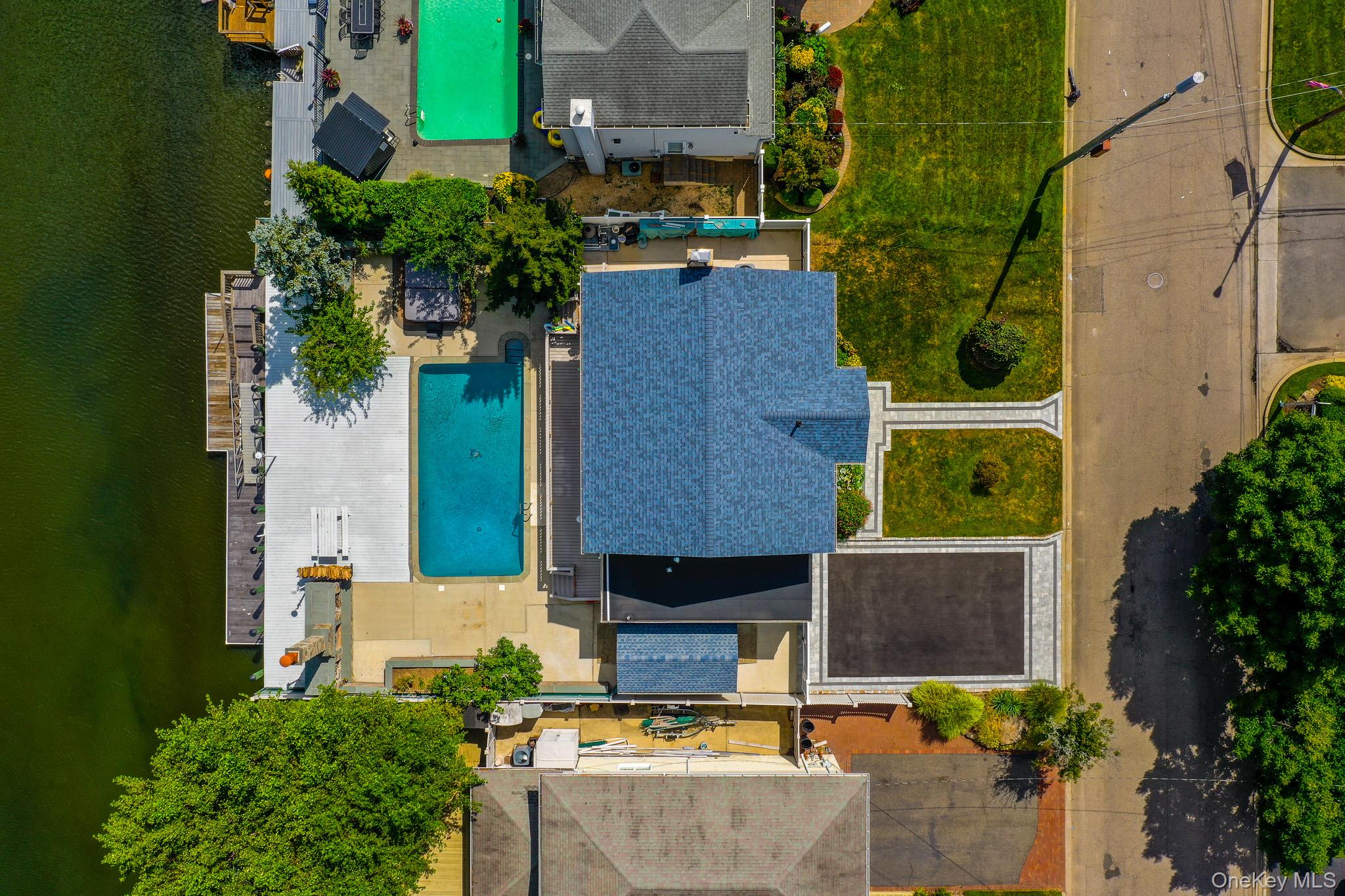 204 Bayview Avenue