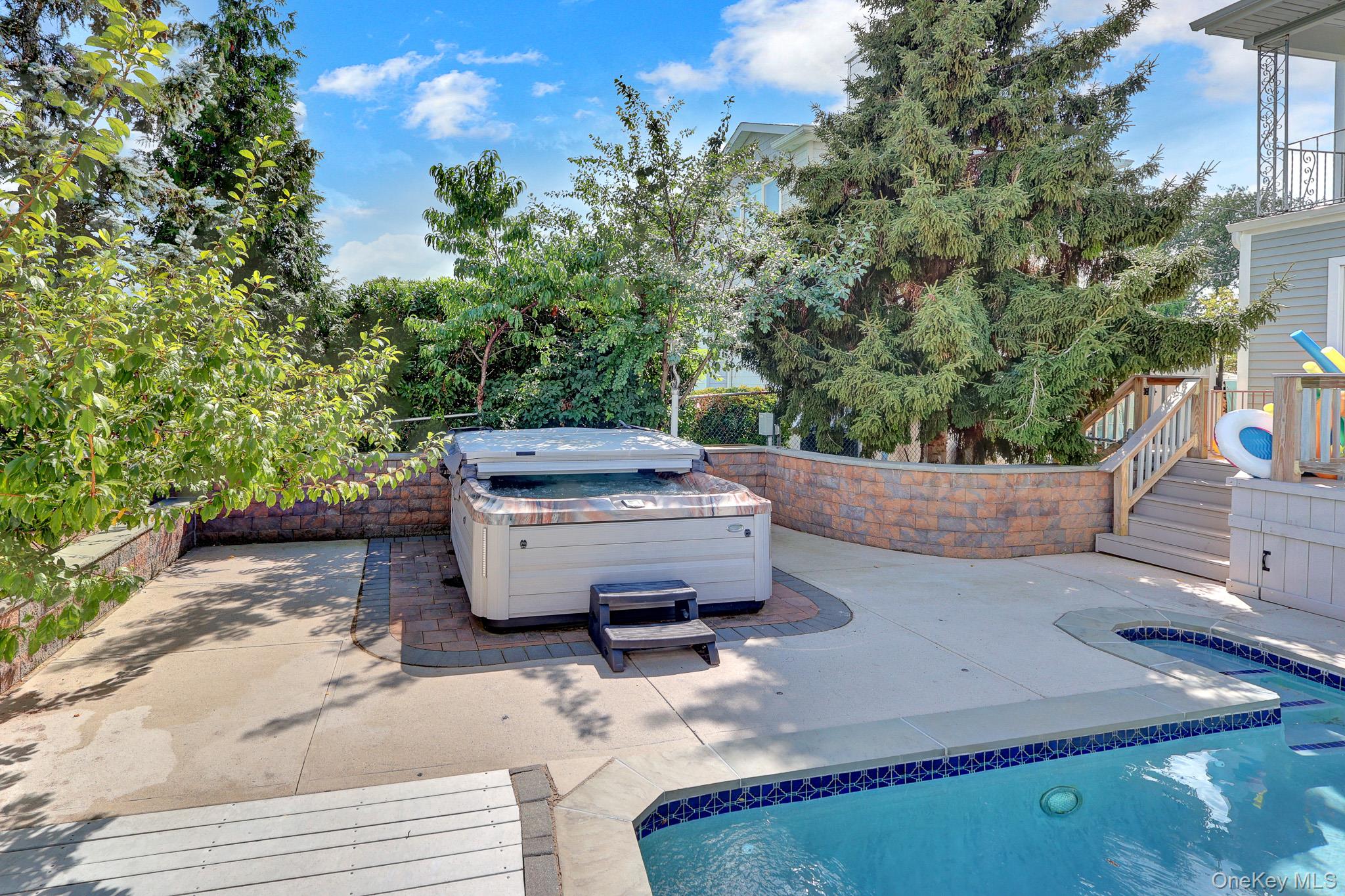204 Bayview Avenue