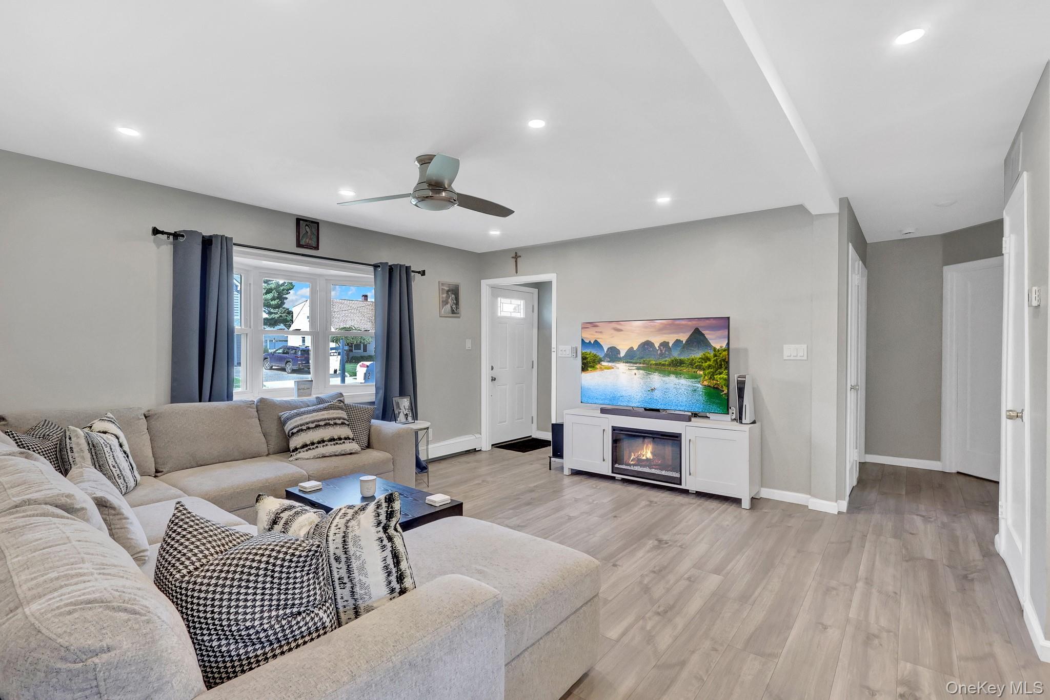 12 Carlton Drive