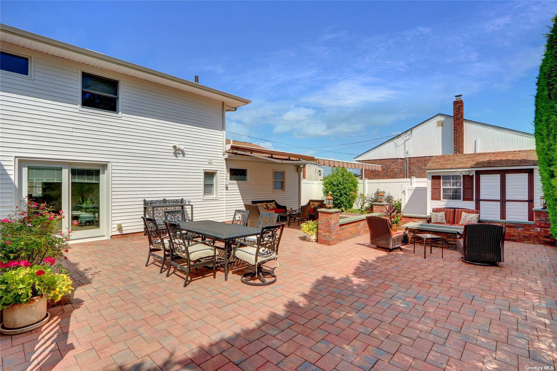 323 Violet Street