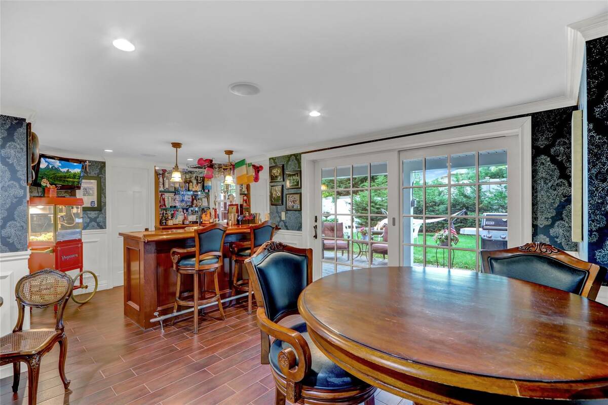 100 Fairfax Road