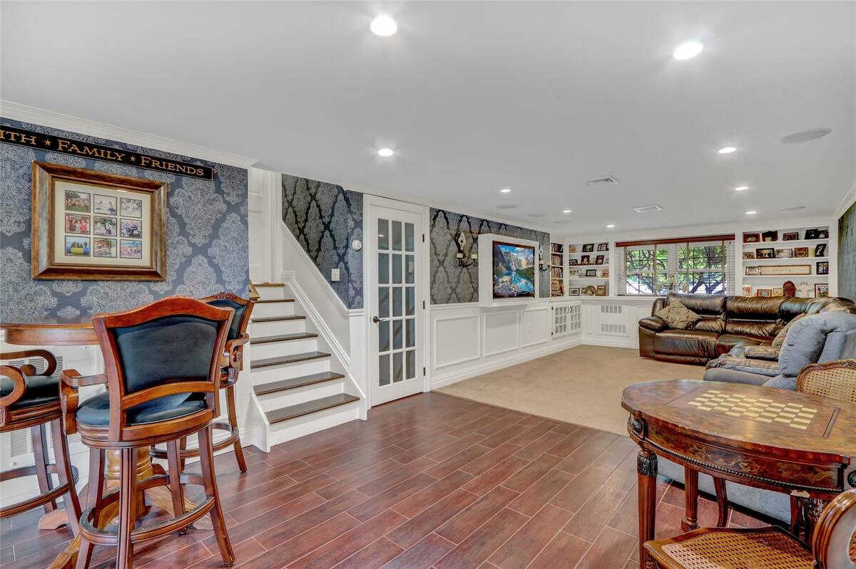 100 Fairfax Road